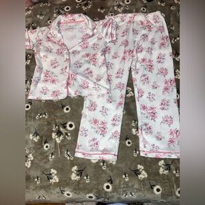 LAURA ASHLEY PAJAMA SET GIRL SIZE 6 LIKE NEW